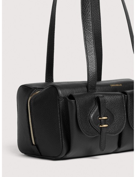 Borsa baguette a spalla in pelle con grana Coccinelle Mavery Pocket Medium – Noir - foto 4