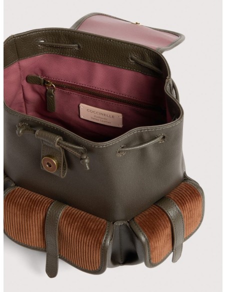 Zaino in tessuto cerato e pelle Coccinelle Mavery Pocket Medium – Fango/Cognac - foto 3