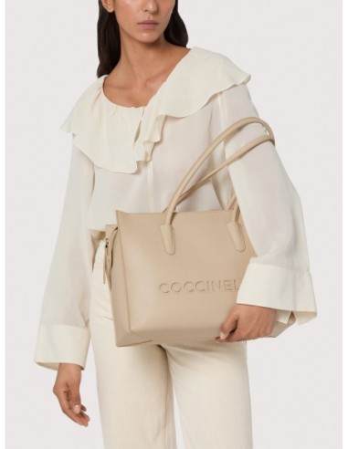 Borsa shopping in pelle con grana Coccinelle Myrtha26 Medium – Noir - foto 5