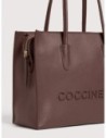 Borsa shopping in pelle con grana Coccinelle Myrtha26 Medium – Berry Borsa shopping in pelle con grana Coccinelle Myrtha26 Medium – Berry
