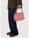 Borsa a mano in camoscio Coccinelle Boheme Small – Winter Rose Borsa a mano in camoscio Coccinelle Boheme Small – Winter Rose