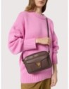 Camera bag in pelle con grana Coccinelle Beat Small – Berry Camera bag in pelle con grana Coccinelle Beat Small – Berry