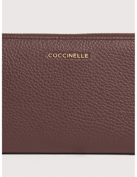 Portafoglio grande con zip in pelle con grana Coccinelle Metallic Large – Berry - foto 3