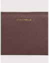 Portafoglio grande con zip in pelle con grana Coccinelle Metallic Large – Berry Portafoglio grande con zip in pelle con grana Coccinelle Metallic Large – Berry