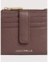 Portafoglio compatto in pelle con grana Coccinelle Metallic Medium – Berry Portafoglio compatto in pelle con grana Coccinelle Metallic Medium – Berry