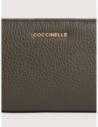 Portafoglio medio in pelle con grana Coccinelle Metallic Large – Fango Portafoglio medio in pelle con grana Coccinelle Metallic Large – Fango