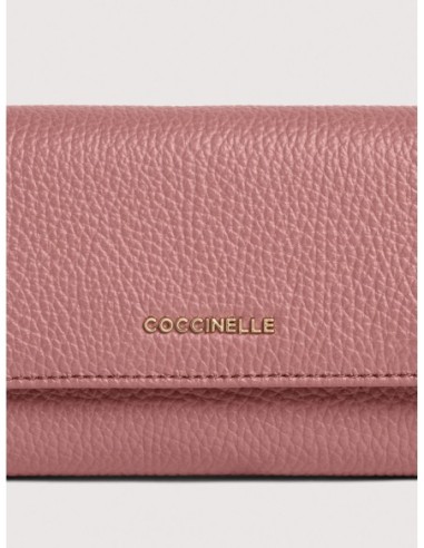 Portafoglio medio con patta in pelle con grana Coccinelle Metallic Medium – Winter Rose - foto 3