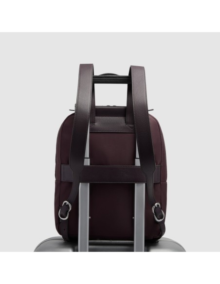 Zaino donna porta iPad in tessuto riciclato Piquadro Lyra – Bordeaux scuro - foto 3