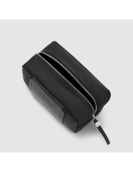 Beauty case piccolo in tessuto riciclato Piquadro Lyra – Nero - foto 3