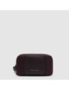 Beauty case in tessuto riciclato Piquadro Lyra – Bordeaux scuro - foto 1