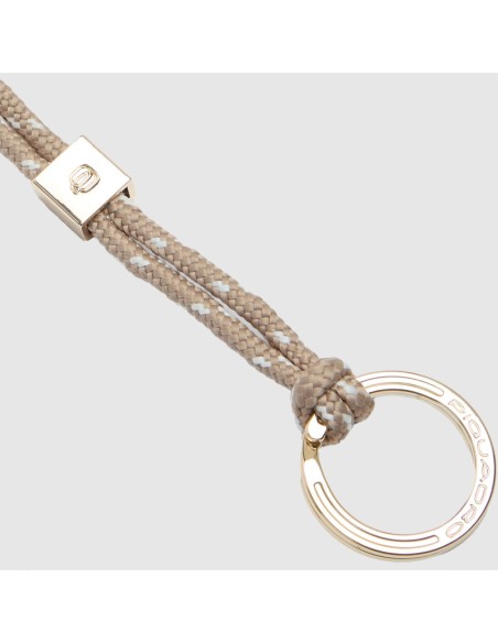 Portachiavi in pelle con moschettone e anello Piquadro Circle – Tortora/blu - foto 2