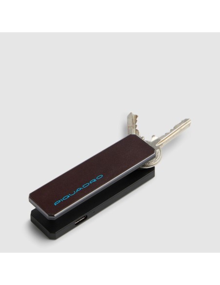 Portachiavi personalizzabile in pelle con tracker Piquadro Blue Square – Mogano - foto 3