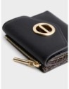 Portafoglio Small con patta e vite decorativa in pelle Borbonese Essence – Nero Portafoglio Small con patta e vite decorativa in pelle Borbonese Essence – Nero