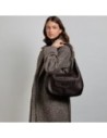 Borsa hobo grande in pelle con tasca frontale The Bridge Martina – Moka/Oro