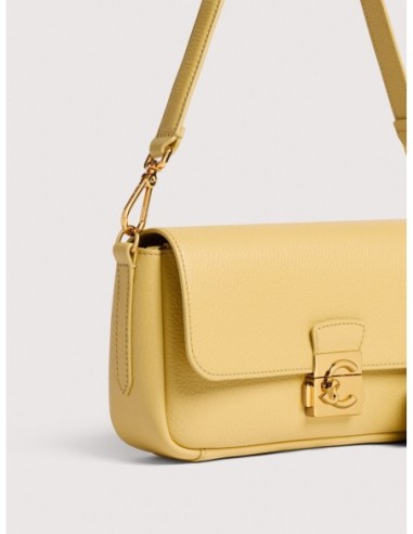 Borsa baguette in pelle con grana Coccinelle C-Me Lock Medium – Honey - foto 4