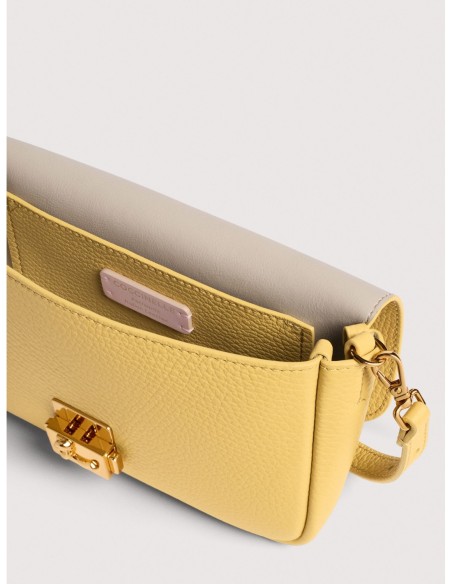 Minibag in pelle con grana Coccinelle C-Me Lock Mini – Honey - foto 3