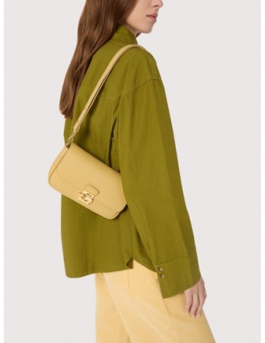 Minibag in pelle con grana Coccinelle C-Me Lock Mini – Honey - foto 5